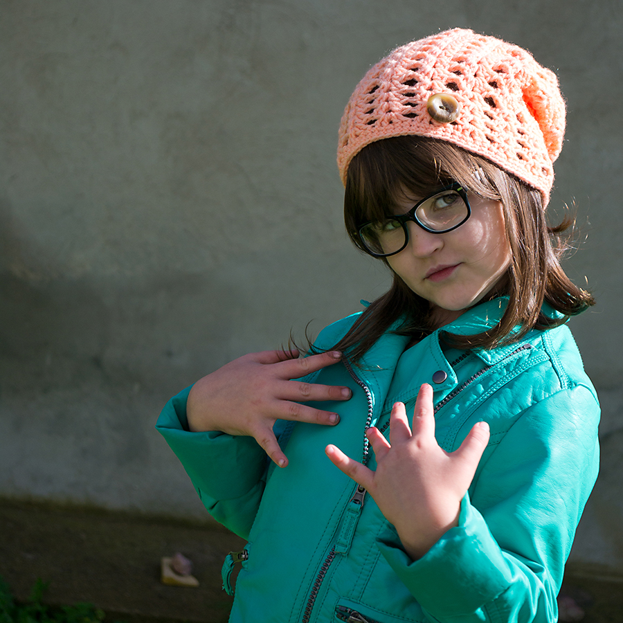 Moderní dlouhá dívčí čepice