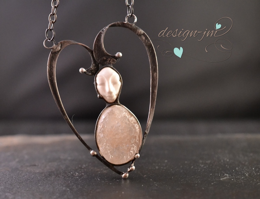 Ledová královna s prstenem