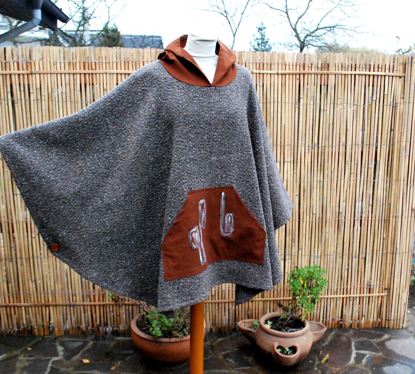 V hnědých odstínech