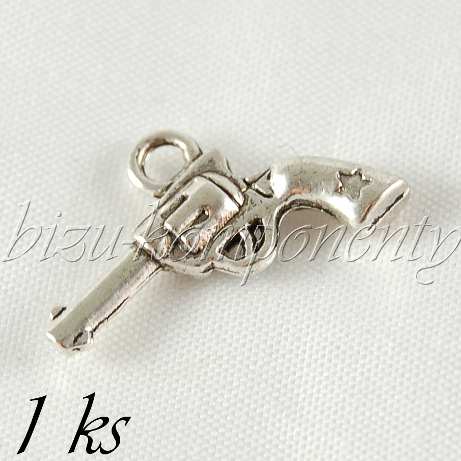 Stříbrný revolver (02 0684)