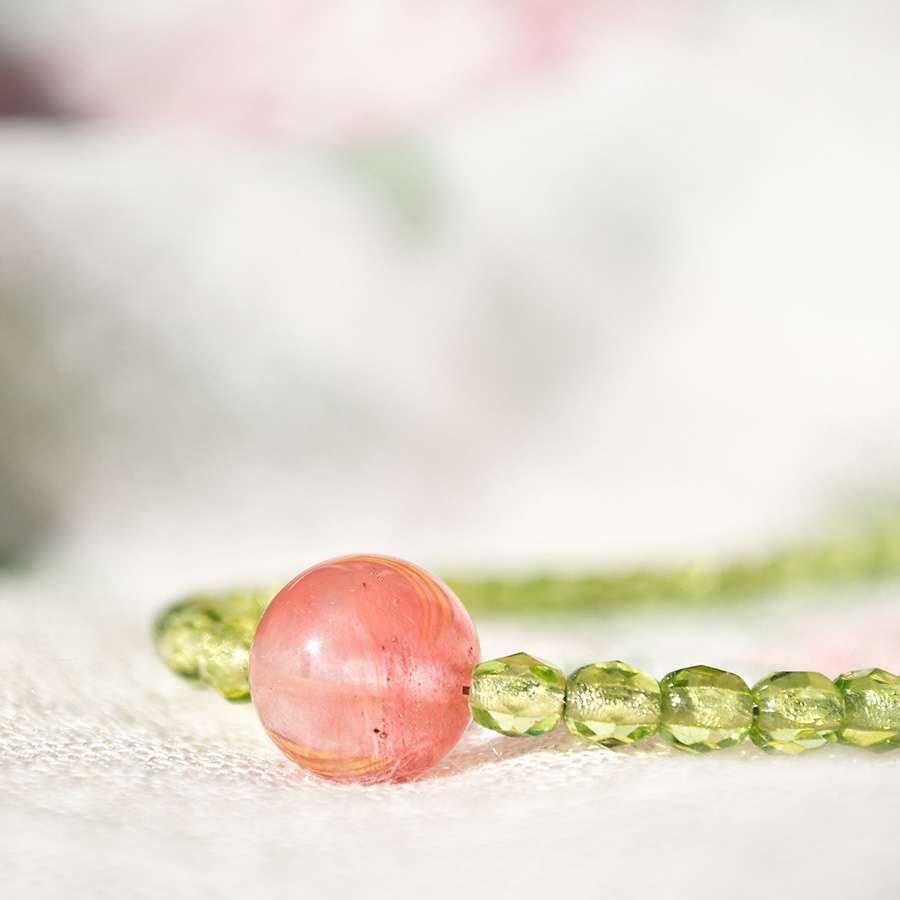 Náramek s křišťálem