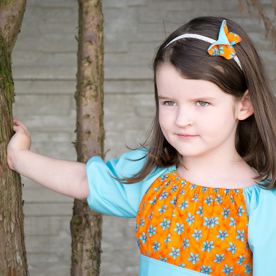 Dívčí čelenka s motýlem