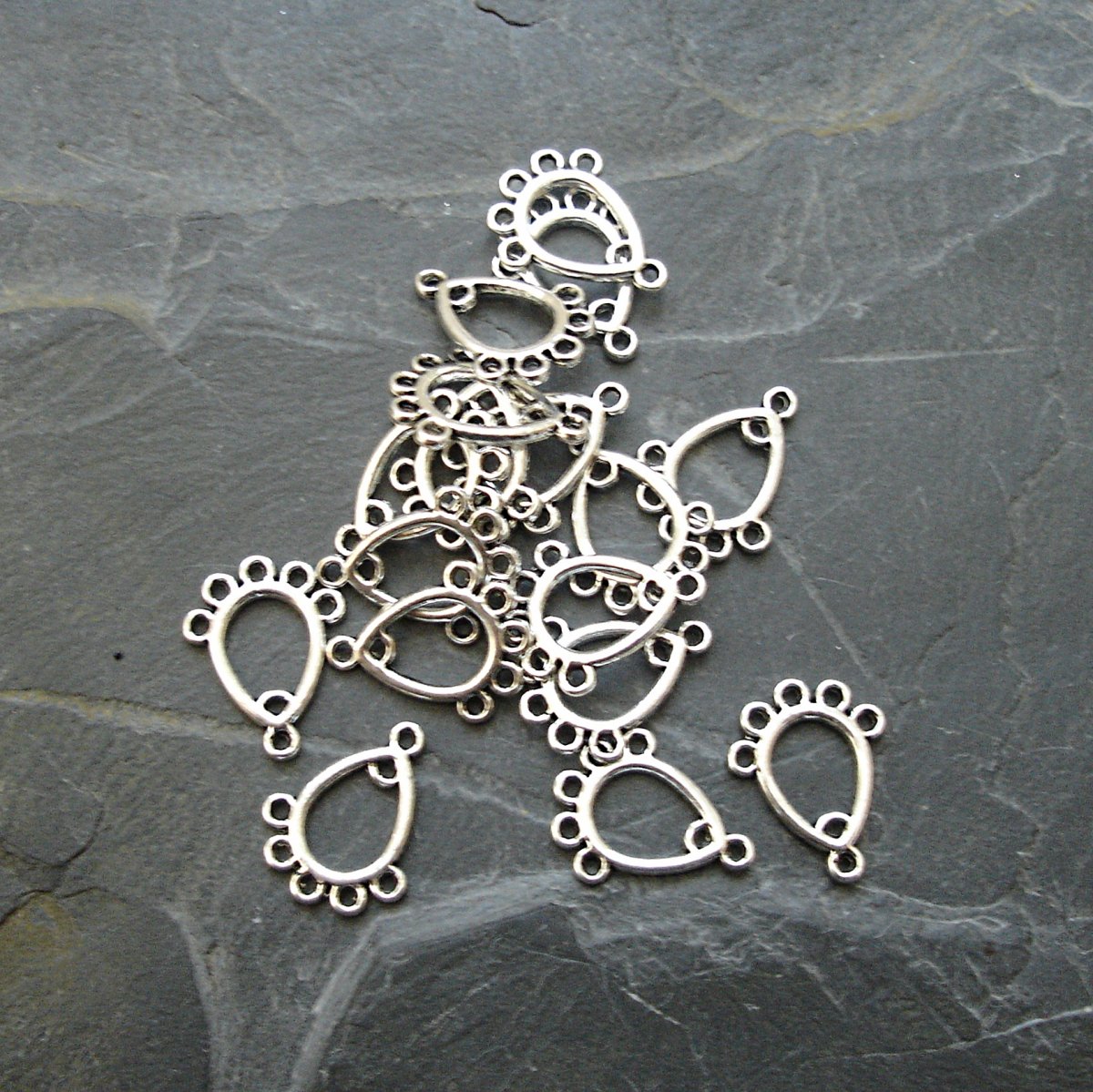 Ramínko slza 12x15mm - 10 ks-starostříbrná