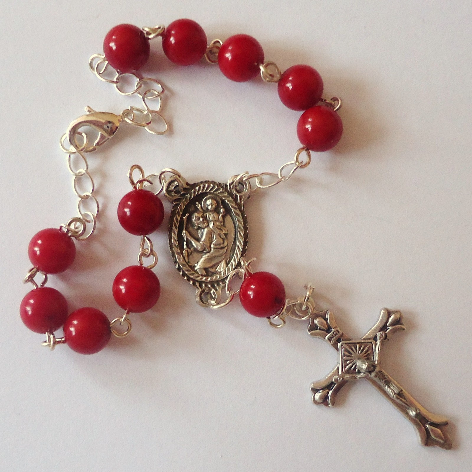 Růženec do auta se Svatým Kryštofem (ČERVENÝ KORÁL)