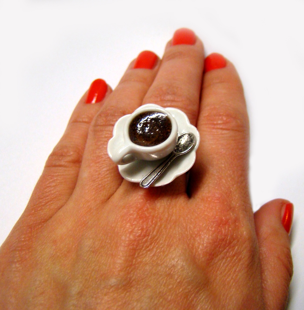 Kafíčko! - prsten se skutečnou mletou kávou