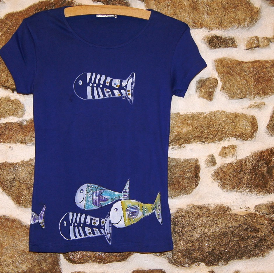 Modré triko s rybiškama
