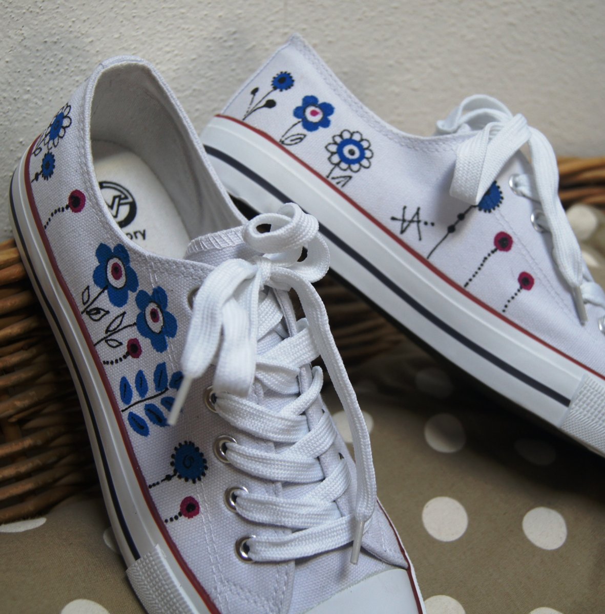 Malované tenisky bílé vel.39