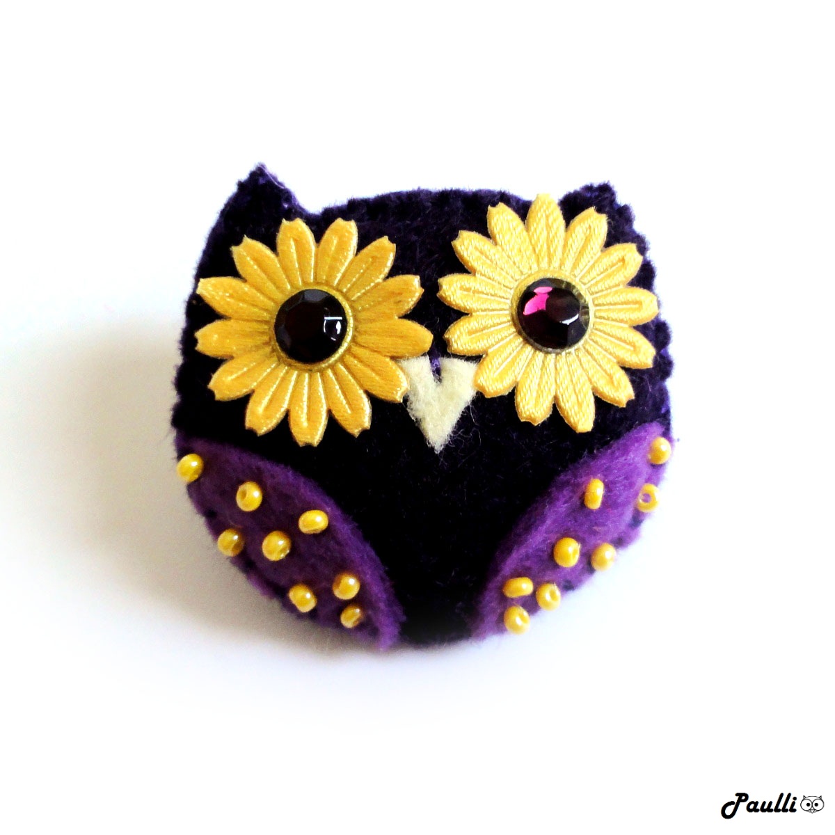 Fialovo žlutá sovička