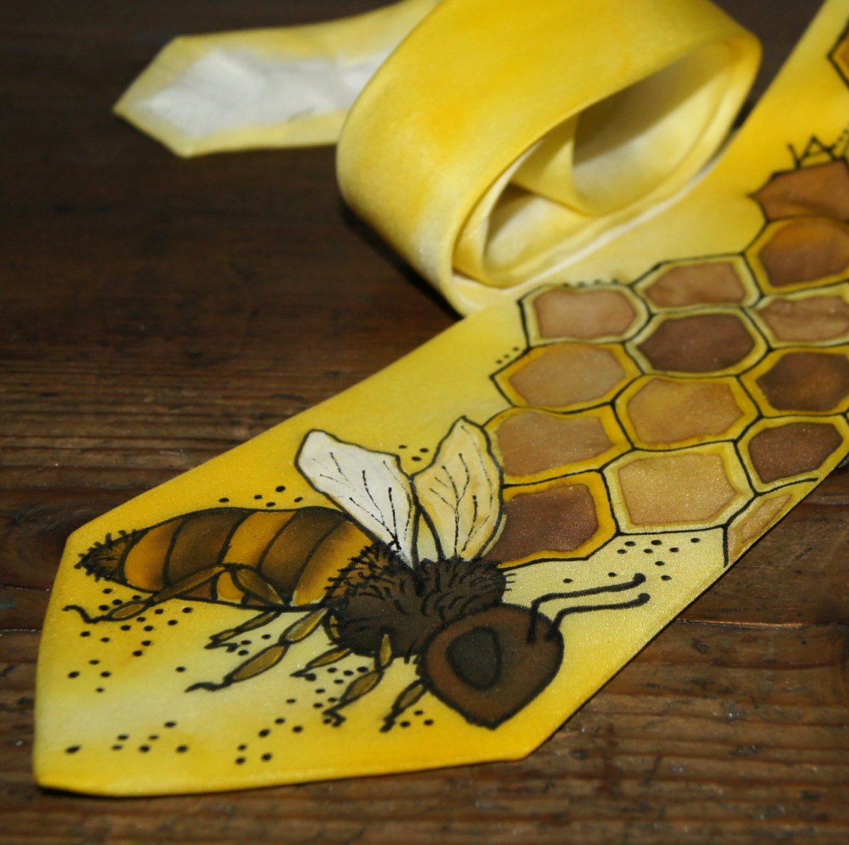 Malovaná kravata včelařská No.2