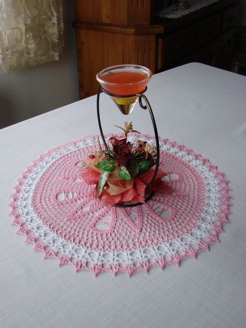 Kulatá háčkovaná dečka - růžová