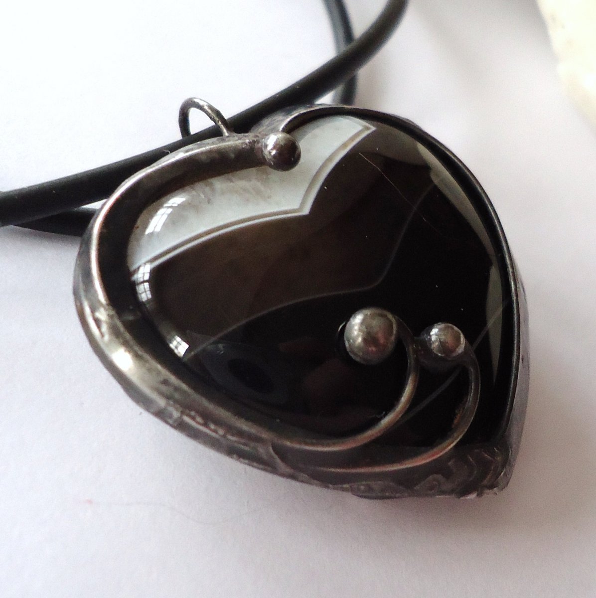 Noc a den  (achát, onyx)