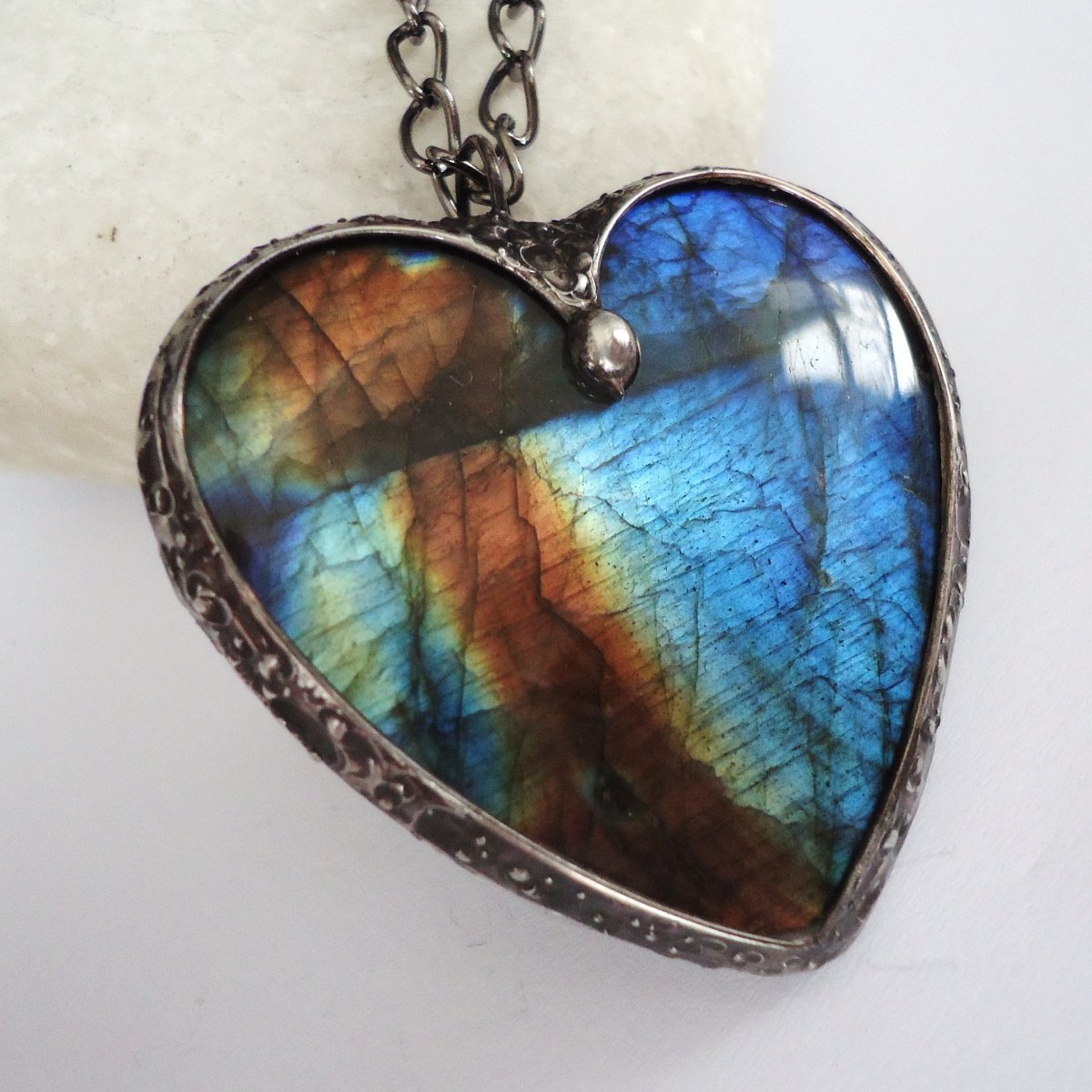 Velké srdce (labradorit) ...