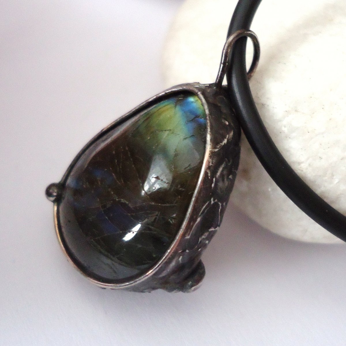 Jen tak-kamínek pro štěstí (labradorit) ...