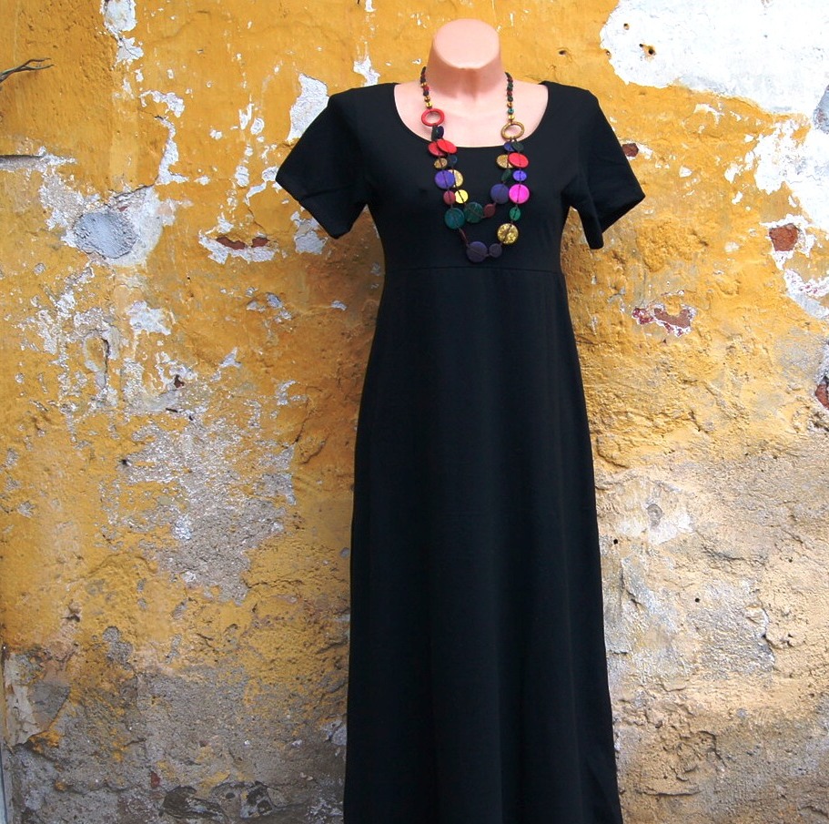 Šaty pro denní nošení i zvláštní příležitost černé