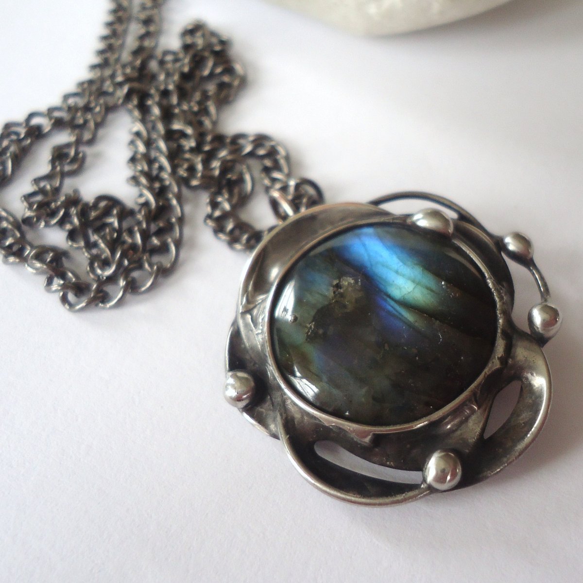 STŘEDEM VESMÍRU - labradorit