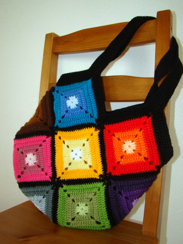 Jako pastelky v kabelce - háčkovaná taška