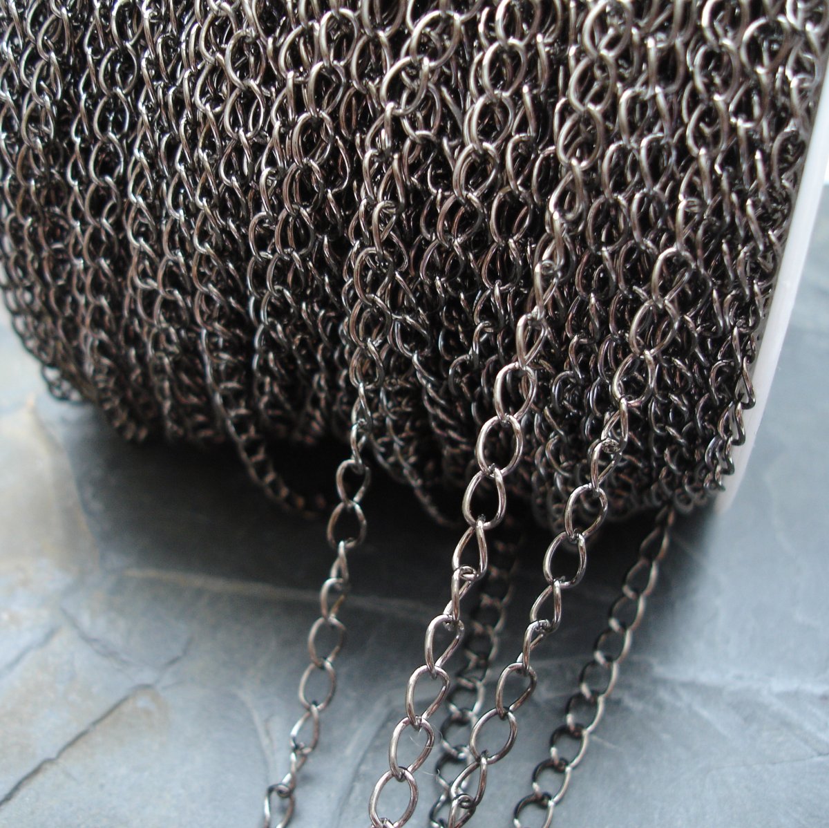 Řetízek 5x4mm - gunmetal - 1m