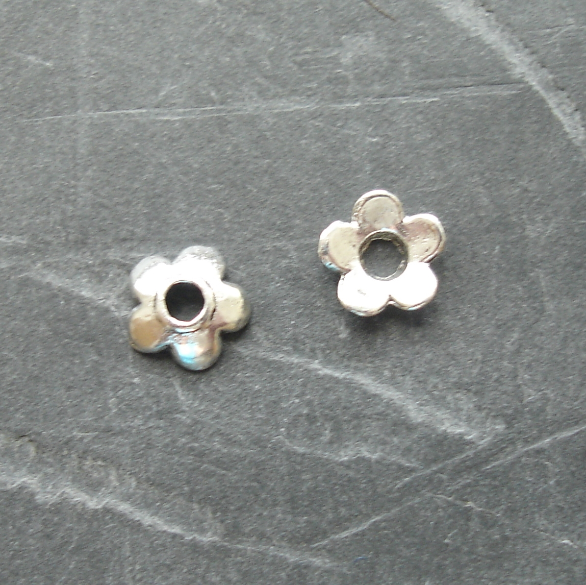 Kaplík 6,5 mm - starostříbrný - 10 ks