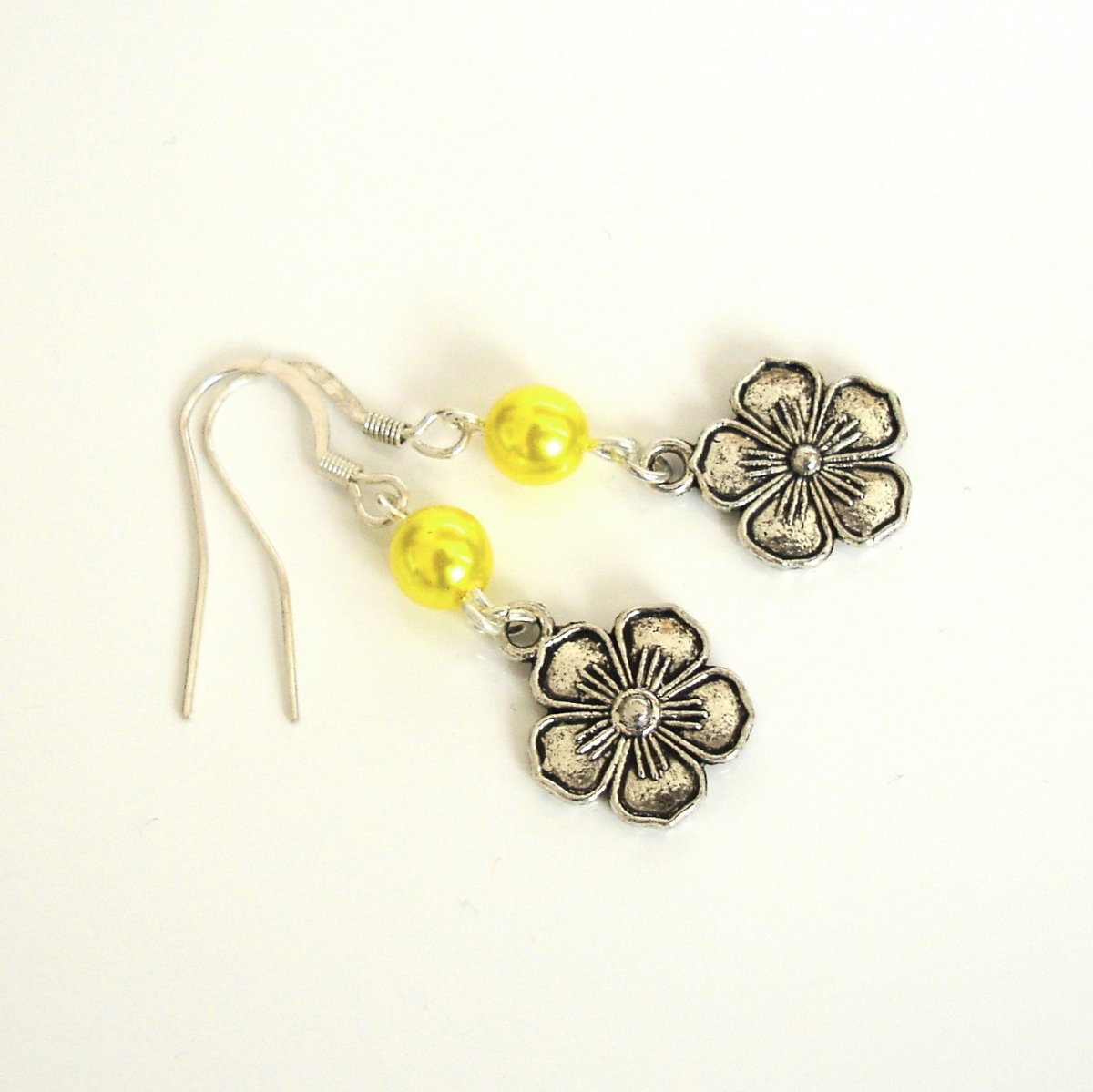 Náušnice s kytičkou - žluté