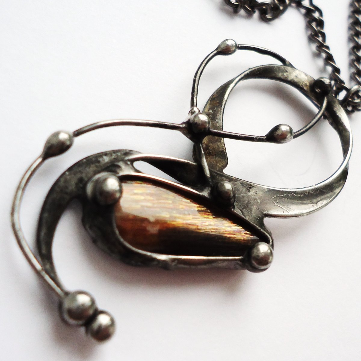 Kapka  (sluneční kámen)...