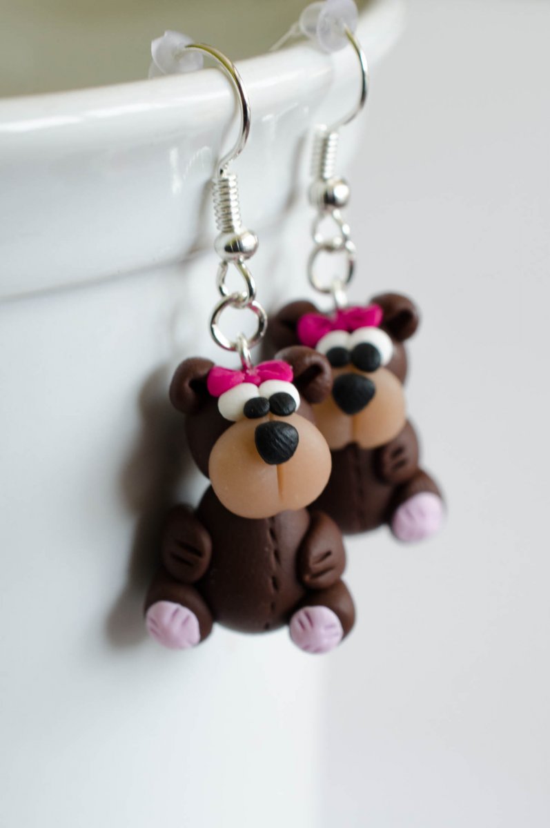 Medvídci s mašličkou v hnědém