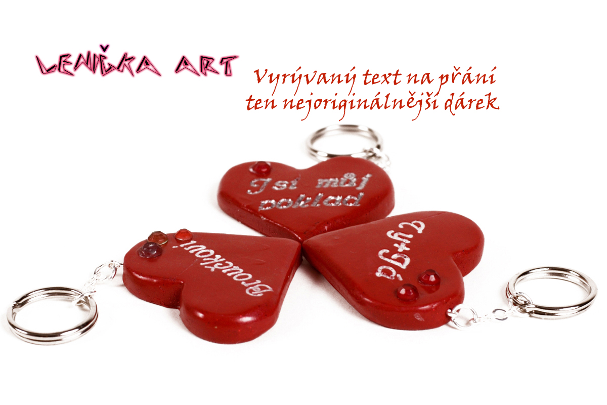 Srdíčka vyrývaná na přání 