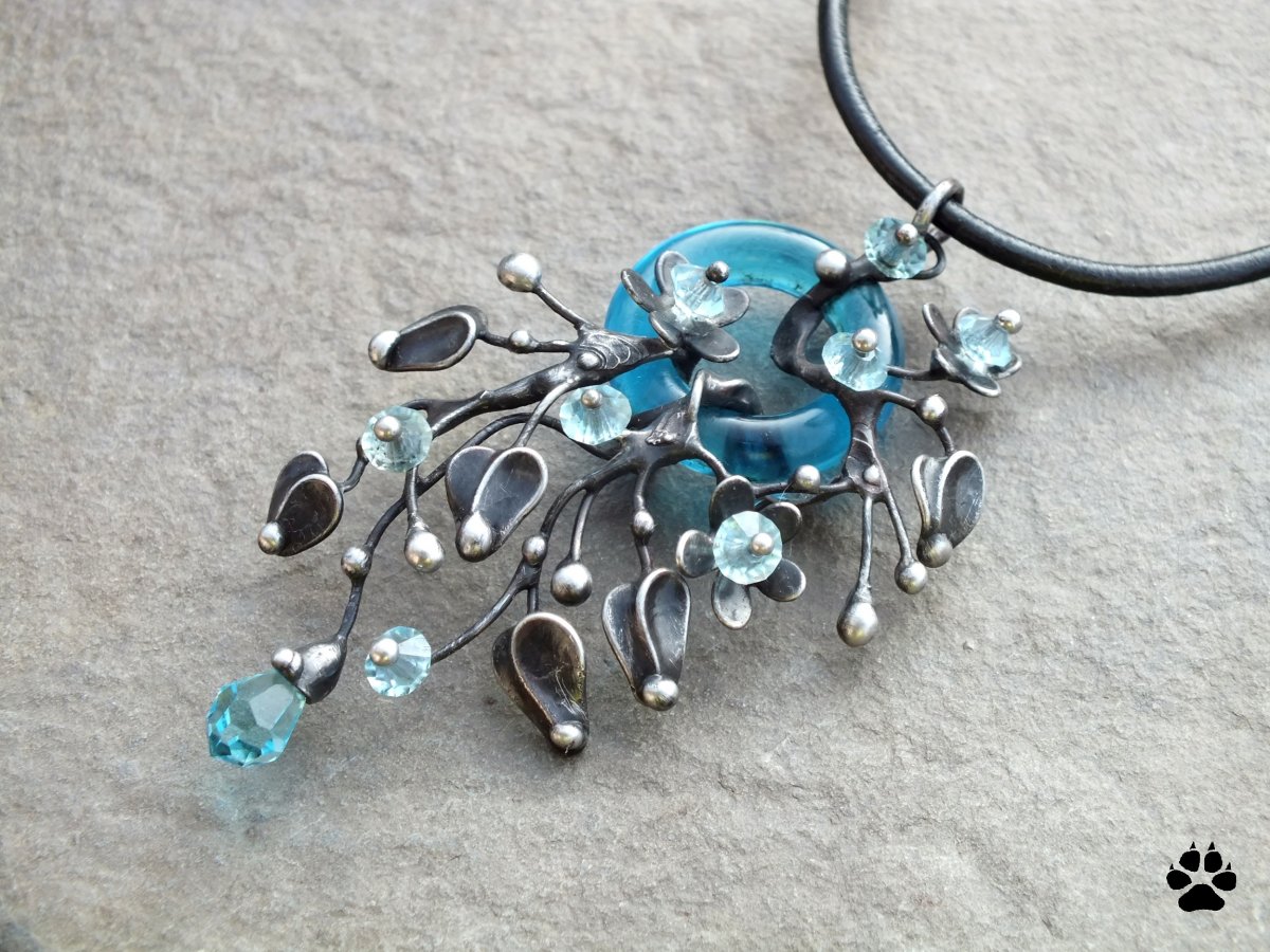 Závoj akvamarín - náhrdelník (cín a sklo)