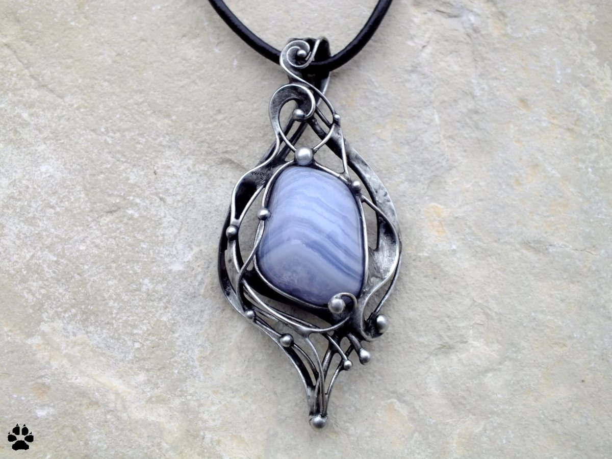 COOL - náhrdelník s chalcedonem 