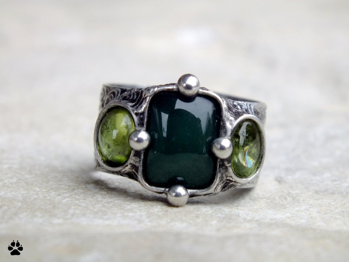 Lesní studánky - chrom chalcedon,olivíny