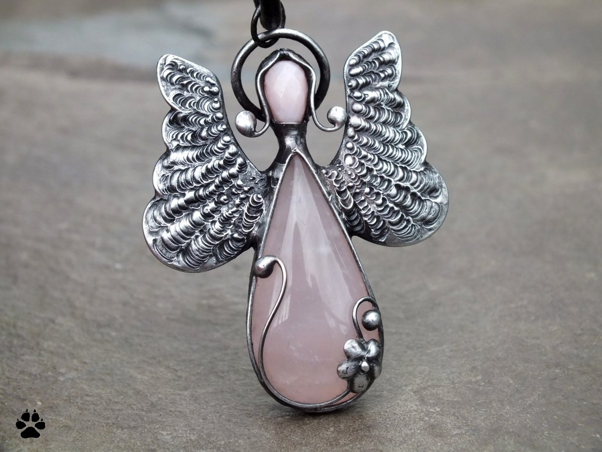 Andělka růženínová s opálem REZERVACE!!