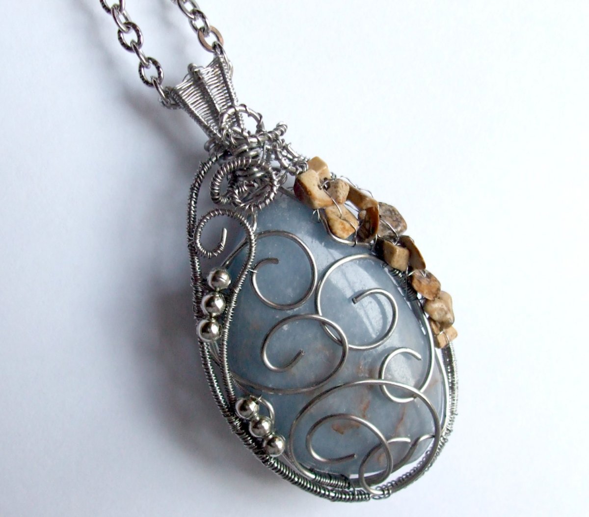 Modrý křemen s Jaspisem.