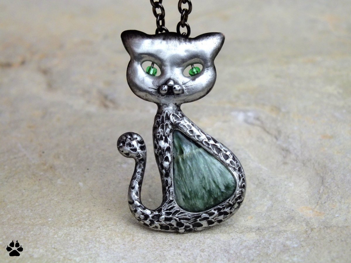 Kocourek Fousek - serafinit