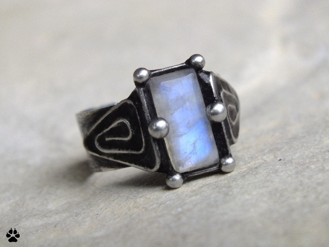 VENIS - prsten s adulárem