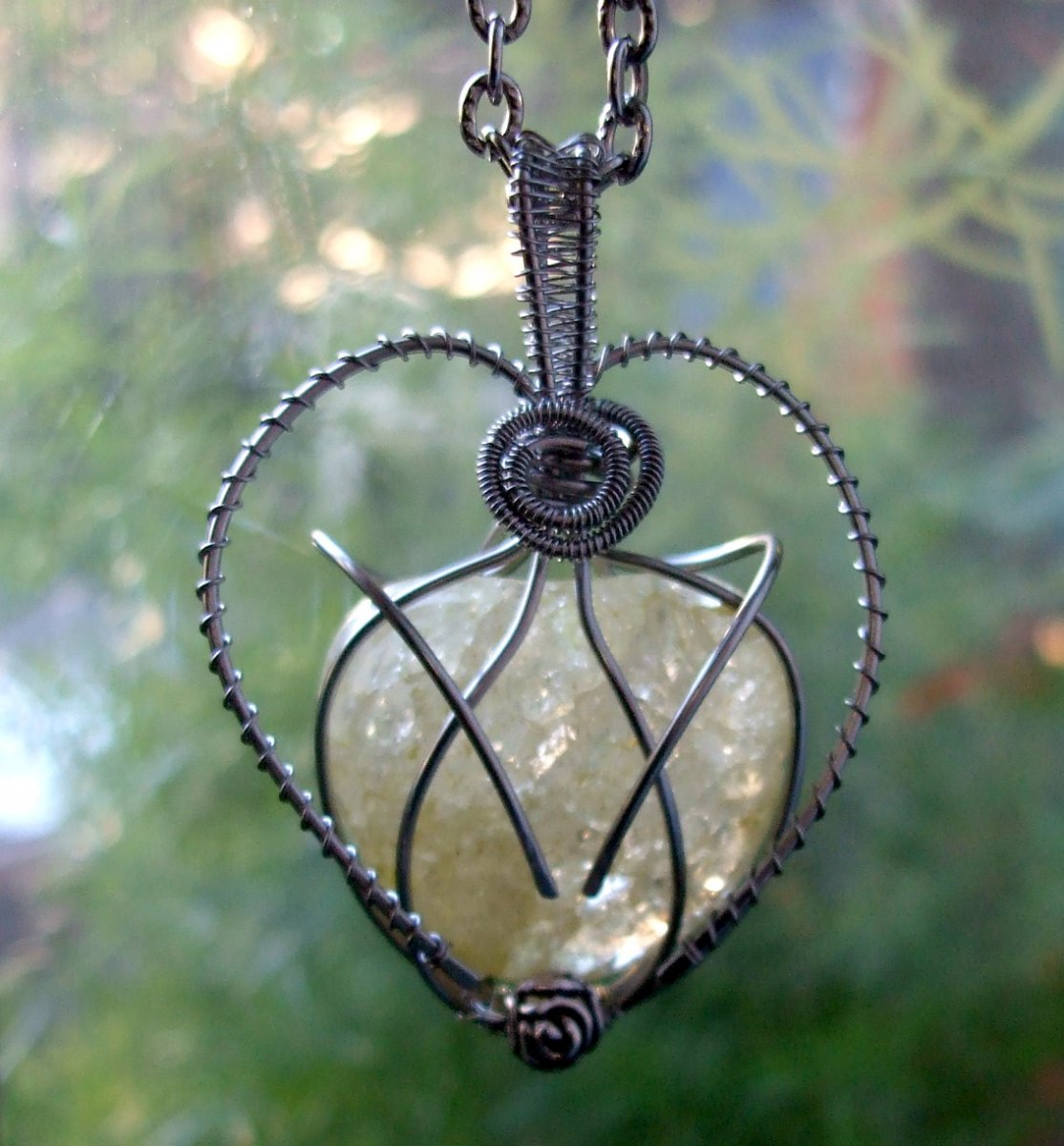 Přívěsek s citrínem.