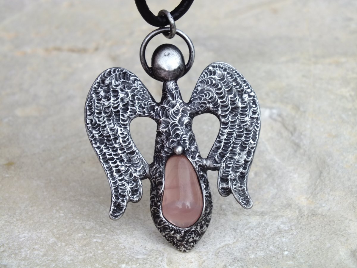 Anděl s malinovým křemenem