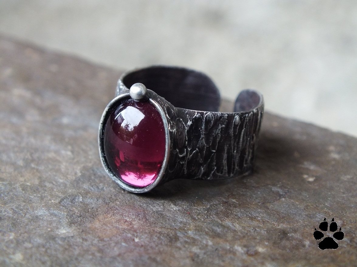 Vínový prsten z cínu