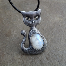 Kočička Viky - měsíční kámen