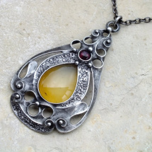 Hruštička - jantarový opál