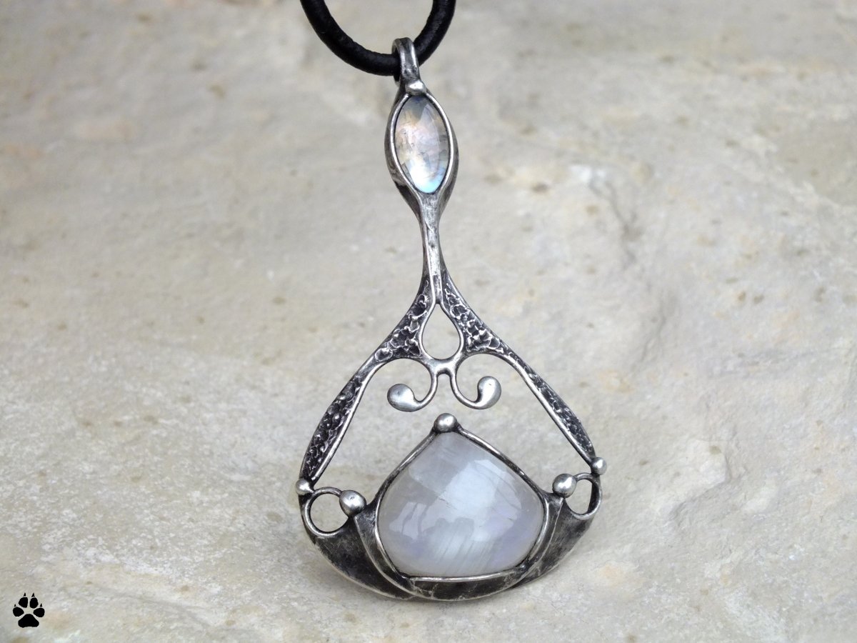 Čistota - měsíční kameny