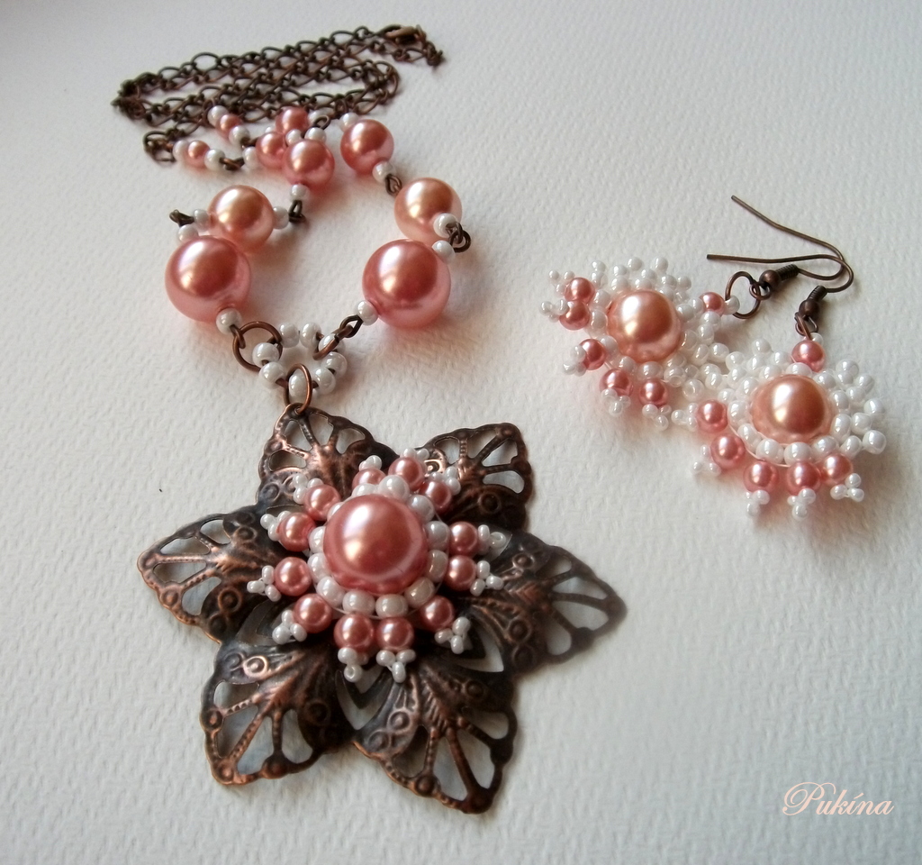 Ze staré šperkovnice