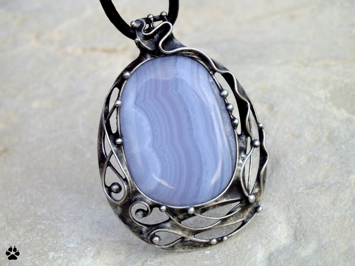 Vodopád - modrý chalcedon 