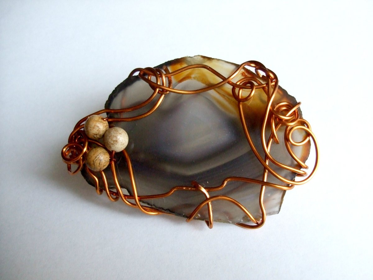 Sponka do vlasů z Achátu v mědi.