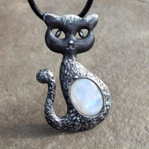 Kočička Sněhurka II.- měsíční kámen na přání