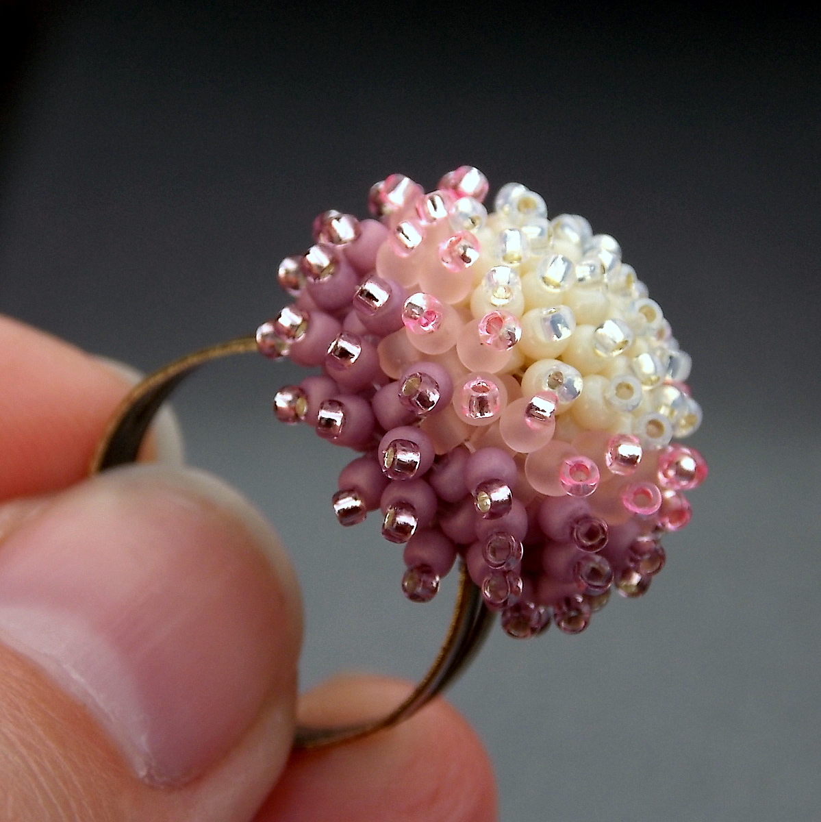 Něžný bodláček...