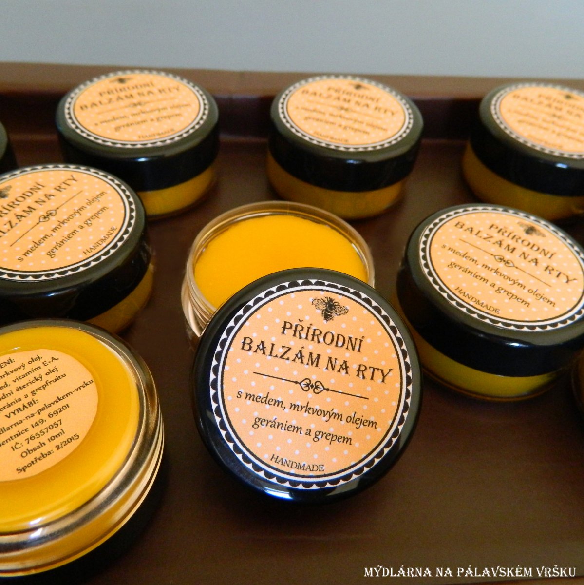 Přírodní balzám na rty - s mrkvovým olejem