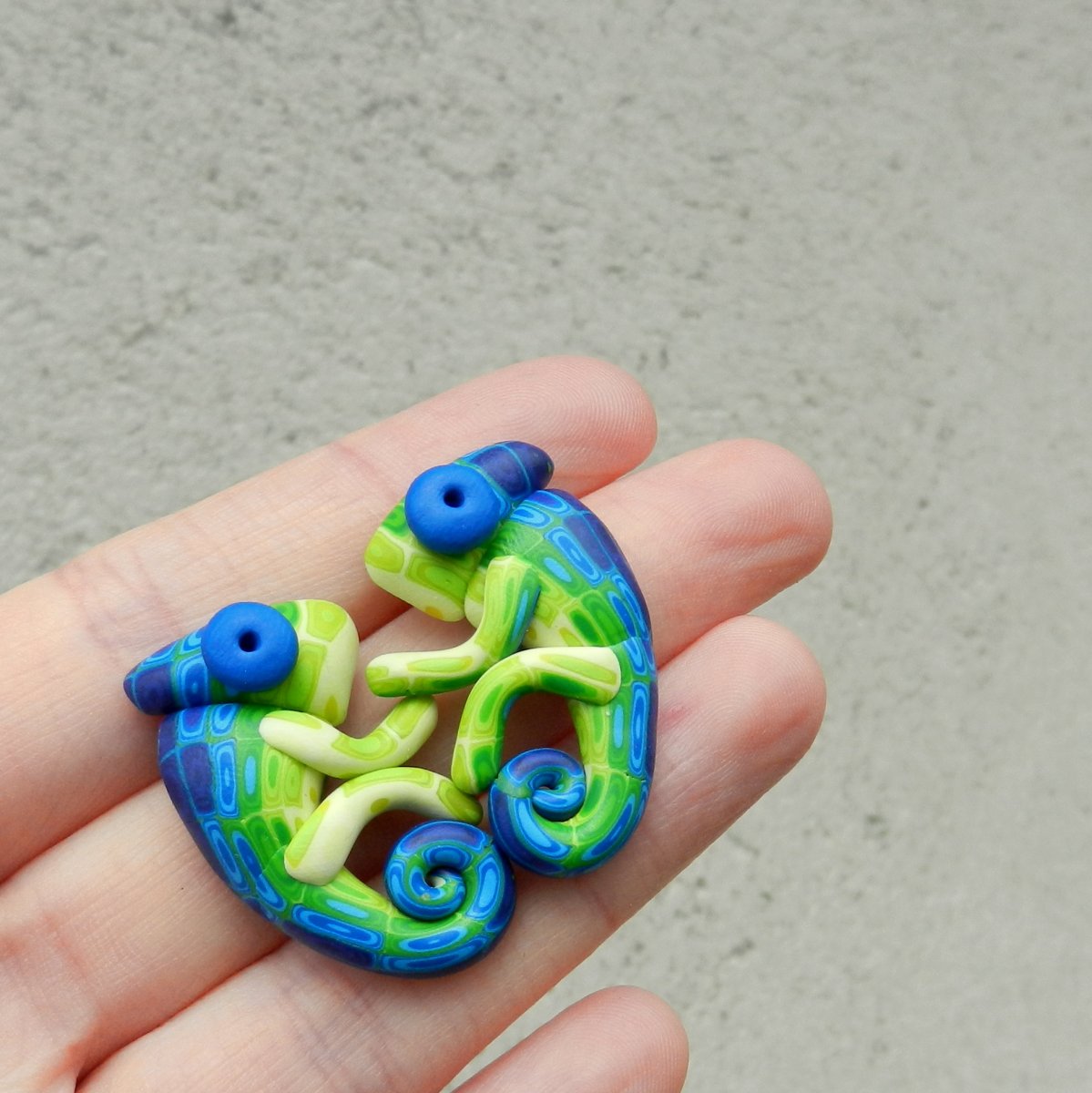 Chamíci zelenomodří do uší