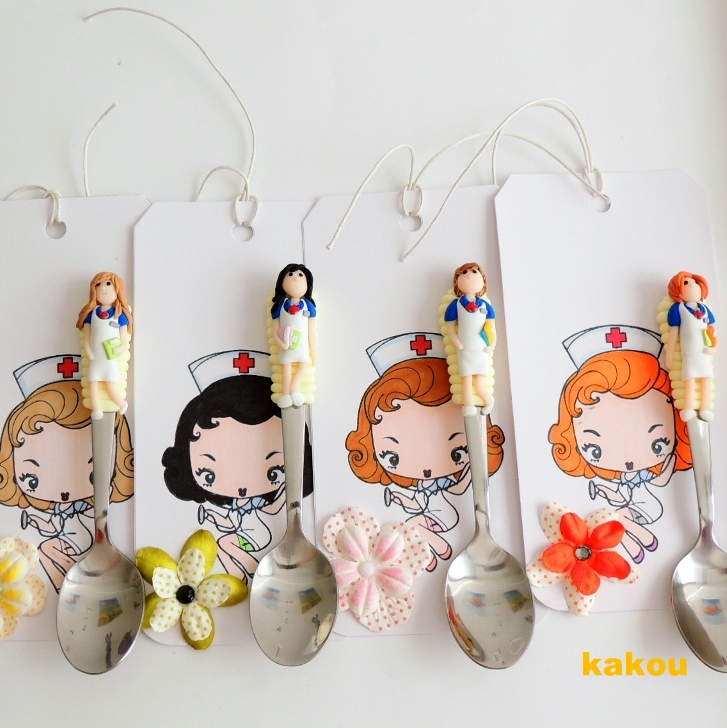 čajová fimo lžička s postavičkou