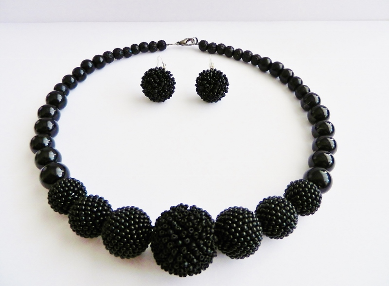 Elegantní černý komplet na večírek/ples