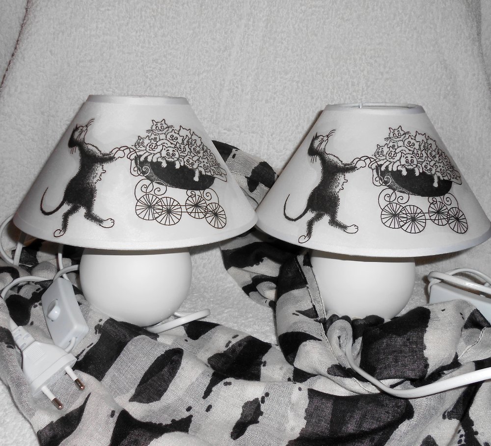 Stolní lampičky s motivy kočiček, 2ks