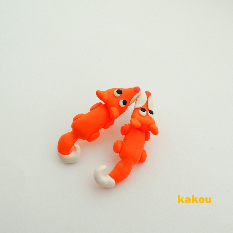 naušnice zakousnuté lišky